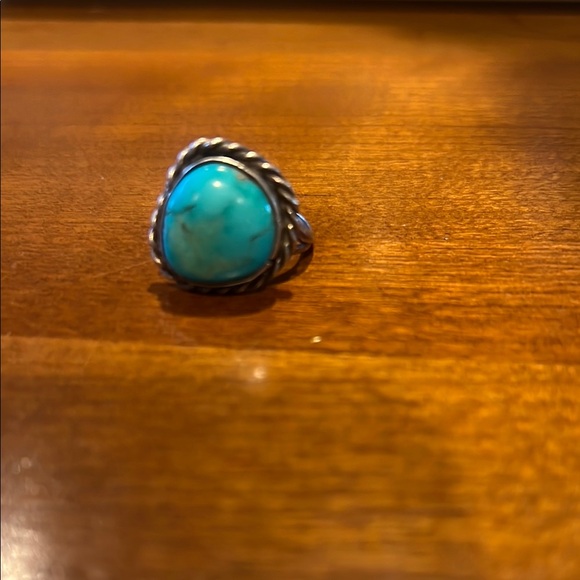 Turquoise Silver Ring - Picture 4 of 6